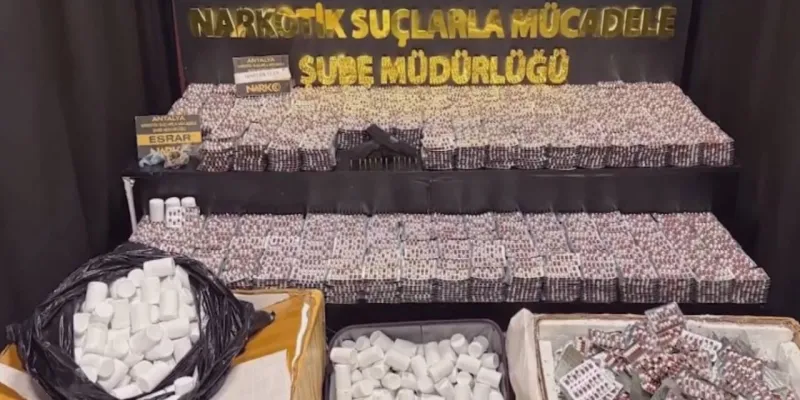 Türkiye'de Şok Operasyon! 1 Ton Uyuşturucu Ele Geçirildi!