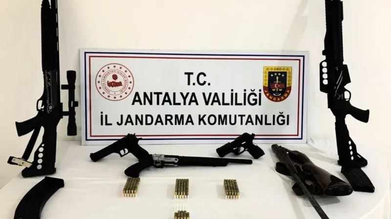 Alanya’da Silah Kaçakçılığı Operasyonu