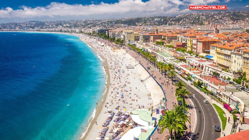 Cannes Film Festivali'nin kapanış töreni öncesi elektrik kesintisi...