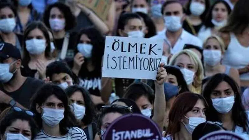 Konya'da sokak ortasında kadına karşı şiddet!