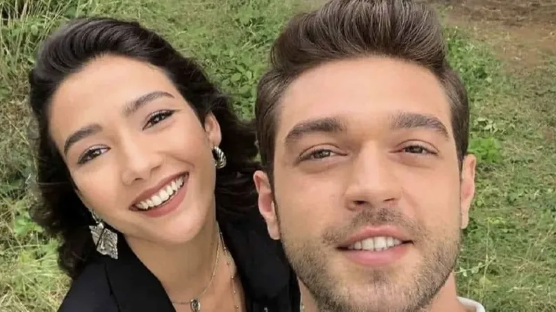 Aybüke Pusat'ın sevgilisi de TRT dizisinden çıkarıldı
