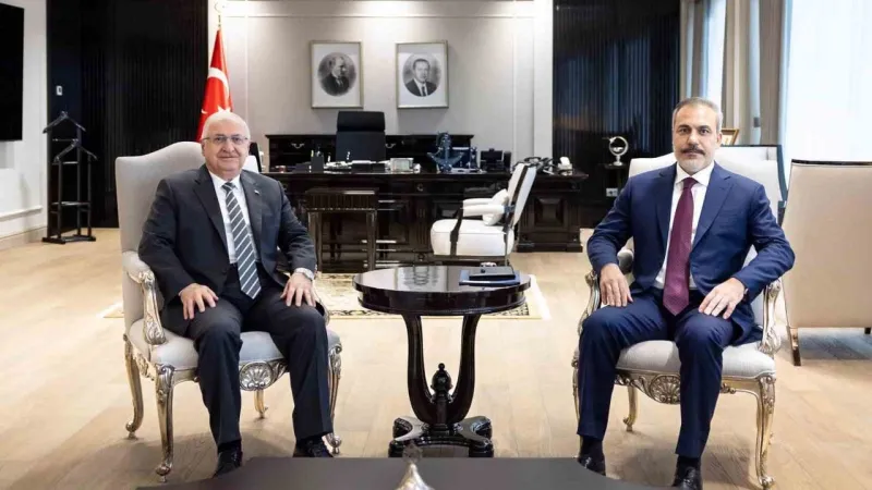 Dışişleri Bakanı Hakan Fidan'ın Katar Ziyareti: Emiri Şeyh Temim Bin Hamed Al Thani ile Görüşme