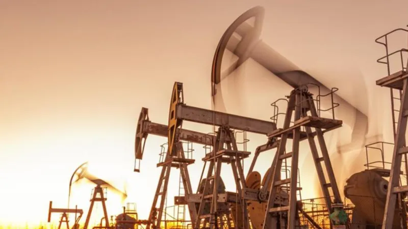 Düşük petrol fiyatları, dev şirketlerin ilk çeyrek karını yüzde 20'den fazla eritti