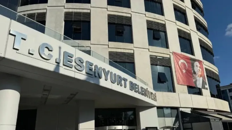 Esenyurt Belediyesi'nden işten çıkarmalarla ilgili flaş açıklama