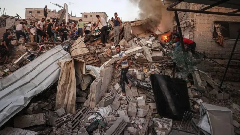 Gazze'de İsrail Saldırıları: Can Kaybı 50 Bini Aştı, Kriz Derinleşiyor