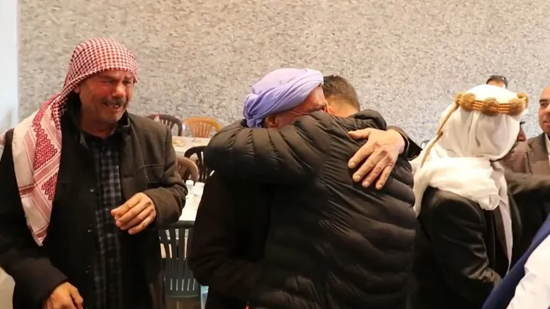 Husumetli aileler barışta gözyaşı döktü