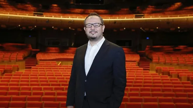 İBB Kültür A.Ş. Genel Müdürü Murat Abbas ev hapsi kararıyla tahliye edildi