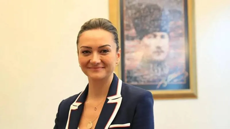 İBB operasyonunda yeni dalga: İmamoğlu’nun Özel Kalem Müdürü Kadriye Kasapoğlu’na ikinci el araç ve para transferi soruldu