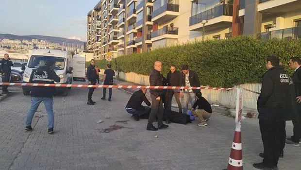 İzmir'de vahşet! Eski nişanlısı ile annesini, sonra da kendini vurdu