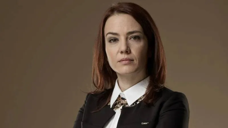 Oyuncu Deniz Uğur'dan boykot paylaşımı yapan oyunculara eleştiri: Ben bu dayanışmayı yemiyorum!