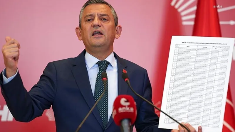 Özgür Özel: Gençlerin başlattığı tüketim boykotunu gönülden destekliyorum