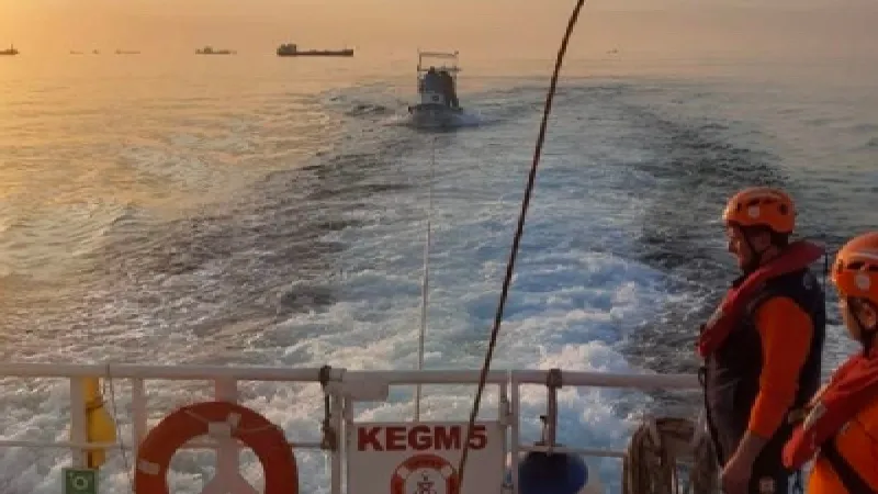 Sarıyer açıklarında sürüklenen tekne kurtarıldı