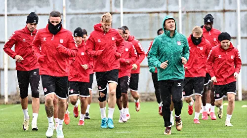 Sivasspor'da Rizespor mesaisi sürüyor