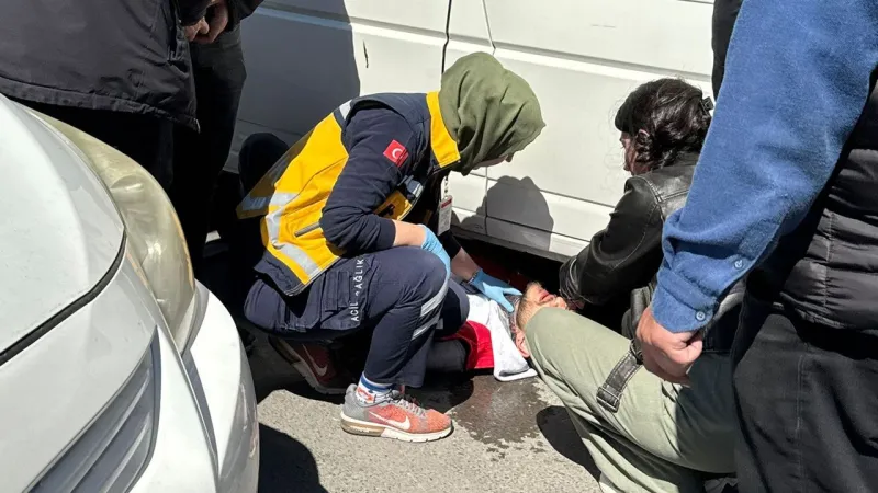 Zonguldak’ta Otomobil ile Motosiklet Çarpıştı