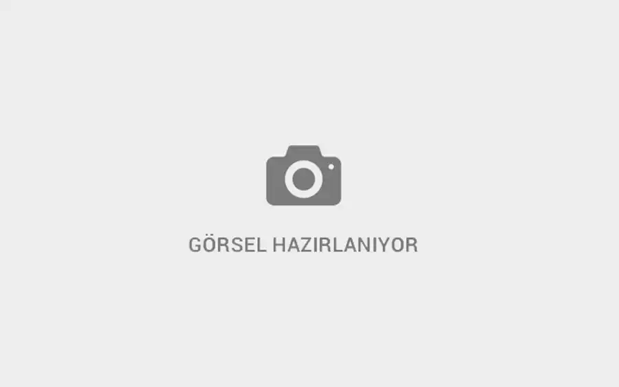 Diyarbakır Silvan'da şimşeklerle çarpıcı anlar kamerada