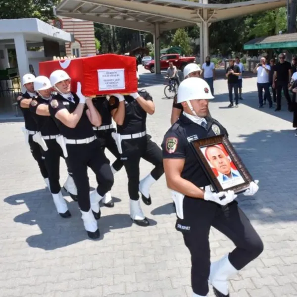 Polis memuru kaza kurşunu kurbanı