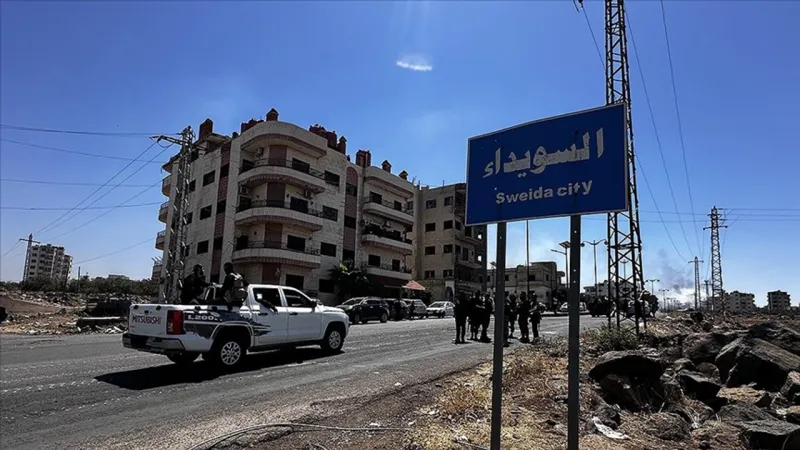 Süveyda'da, Suriye hükümetine ait askeri nokta bombalandı