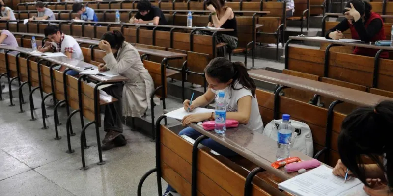 Üniversitelerde kağıt yoklama dönemi bitti!