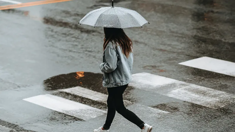 Yazdan kalma günlere yavaş yavaş veda edin, kışlıkları çıkarın: Sıcaklıklar düşüyor! İşte yeni haftanın hava durumu